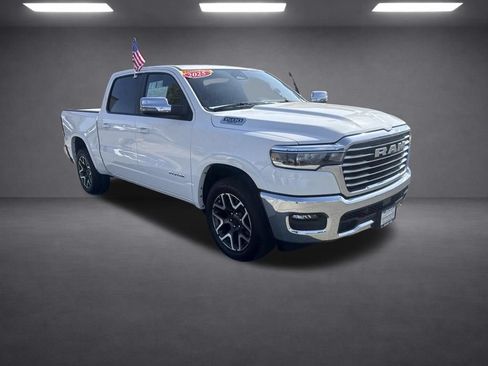 Used 2025 RAM 1500 Laramie AWD/4WD image 30