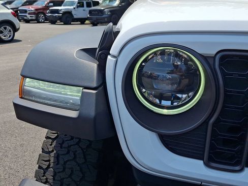 Certified 2023 Jeep Wrangler Unlimited Rubicon 4xe AWD/4WD image 9