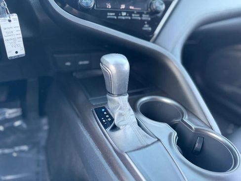 Used 2021 Toyota Camry SE w/ Carpet Mat Package (TMS) image 26