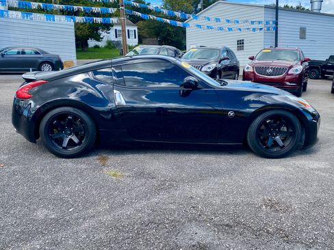Used 2016 Nissan 370Z Touring w/ Aerodynamics Package image 11