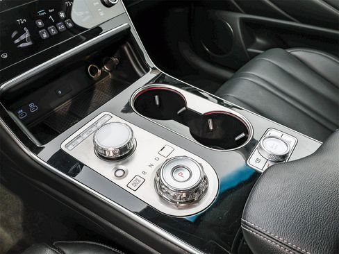 Used 2025 Genesis GV80 2.5T Standard image 21