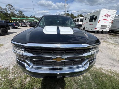 Used 2019 Chevrolet Silverado 1500 LT AWD/4WD image 2
