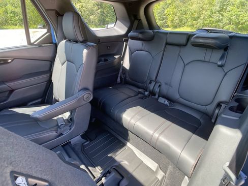 Certified 2025 Honda Pilot TrailSport image 26