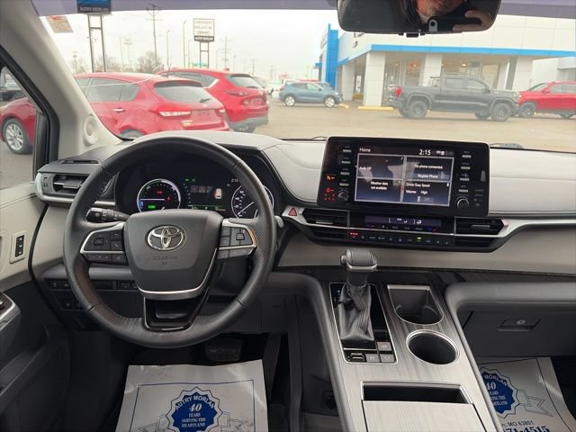 Used 2021 Toyota Sienna Limited w/ Outdoor Package (TMS) AWD/4WD image 13