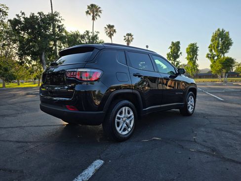 Used 2018 Jeep Compass Sport FWD image 5
