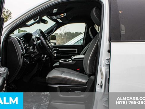 Used 2024 RAM 3500 Big Horn image 16