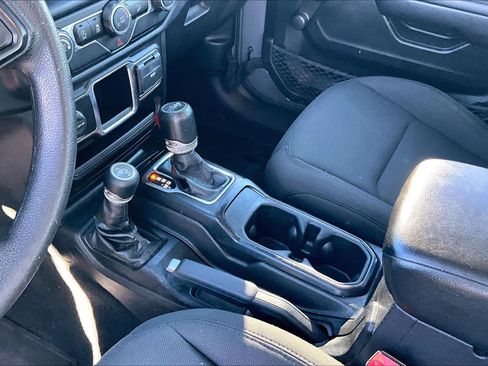 Used 2020 Jeep Wrangler Unlimited Sport image 17