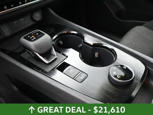 Used 2025 Nissan Rogue SV AWD/4WD image 32