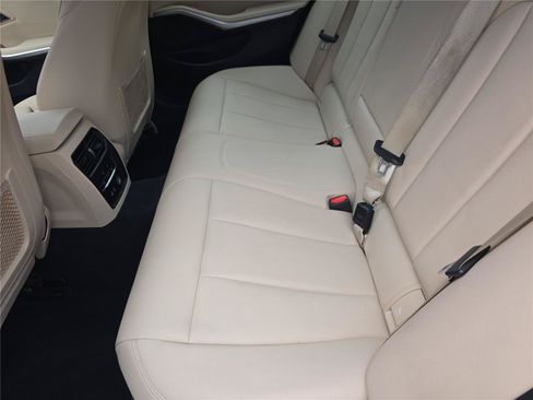 Used 2020 BMW 330i Sedan w/ Convenience Package RWD image 12