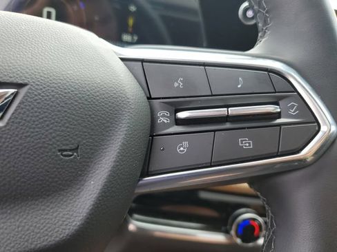Used 2025 Chevrolet Equinox ACTIV AWD/4WD image 23