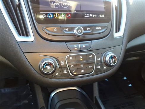 Used 2022 Chevrolet Malibu LT image 20