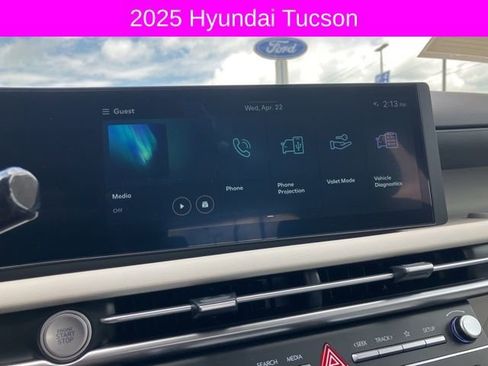 Used 2025 Hyundai Tucson SE image 31