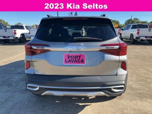 Used 2023 Kia Seltos S w/ Navigation Package image 6
