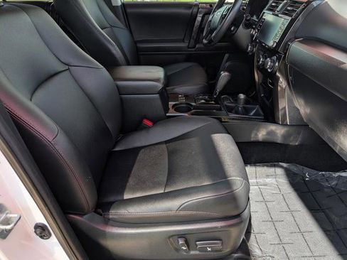 Used 2021 Toyota 4Runner Venture AWD/4WD image 32