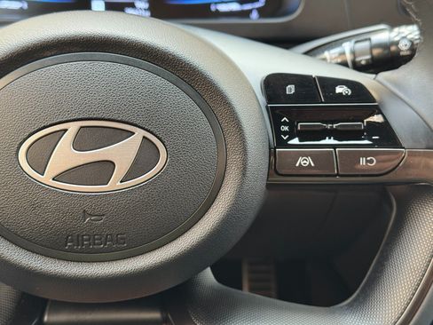 Used 2025 Hyundai Elantra Sport FWD image 20