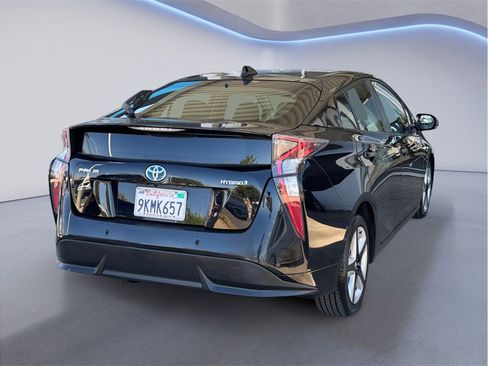 Used 2016 Toyota Prius Four Touring w/ Premium Convenience Package FWD image 6