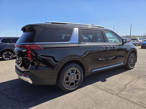 New 2026 Kia Carnival SX FWD image 3