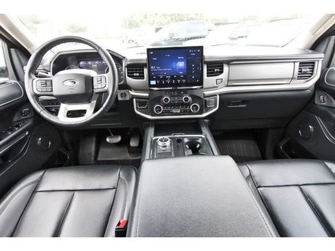 Used 2024 Ford Expedition Max XLT RWD image 8