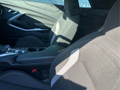 Used 2023 Chevrolet Camaro LT RWD image 9