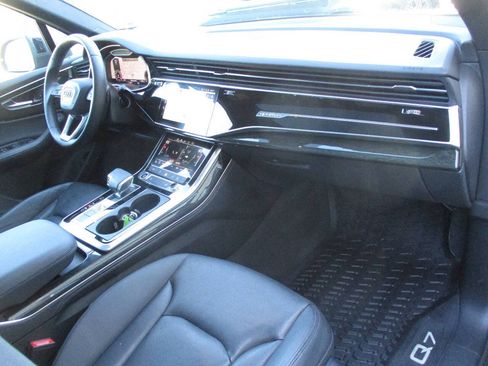 Used 2021 Audi Q7 3.0T Premium Plus w/ Executive Package AWD/4WD image 16