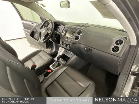 Used 2012 Volkswagen Tiguan S AWD/4WD image 30