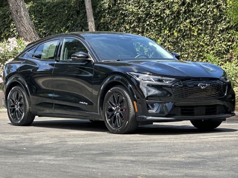 Certified 2025 Ford Mustang Mach-E Premium w/ Sport Appearance Package AWD/4WD image 9