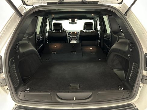 Used 2020 Jeep Grand Cherokee Limited w/ Premium Lighting Group AWD/4WD image 37