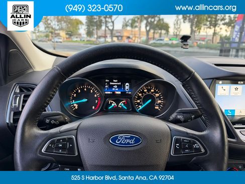 Used 2018 Ford Escape Titanium w/ Ford Safe & Smart Package AWD/4WD image 9