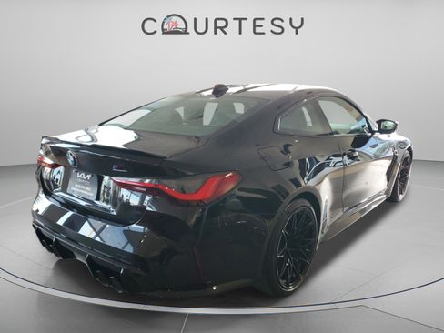 Used 2021 BMW M4 Competition w/ Executive Package image 3