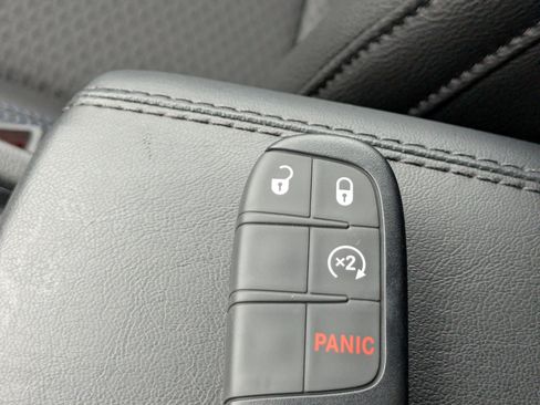 Used 2025 Jeep Compass Latitude AWD/4WD image 39