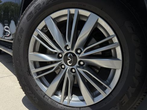 Used 2024 INFINITI QX80 Luxe RWD image 10