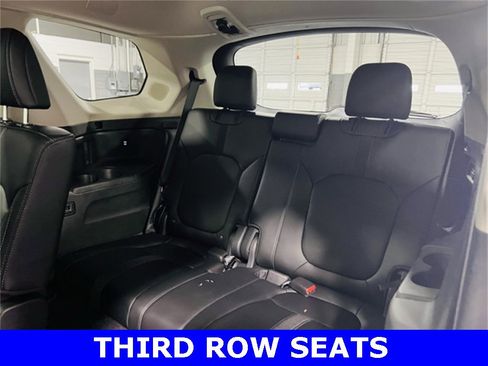 New 2025 Honda Pilot Touring image 12