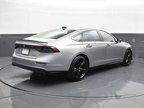 Used 2024 Honda Accord Sport image 5