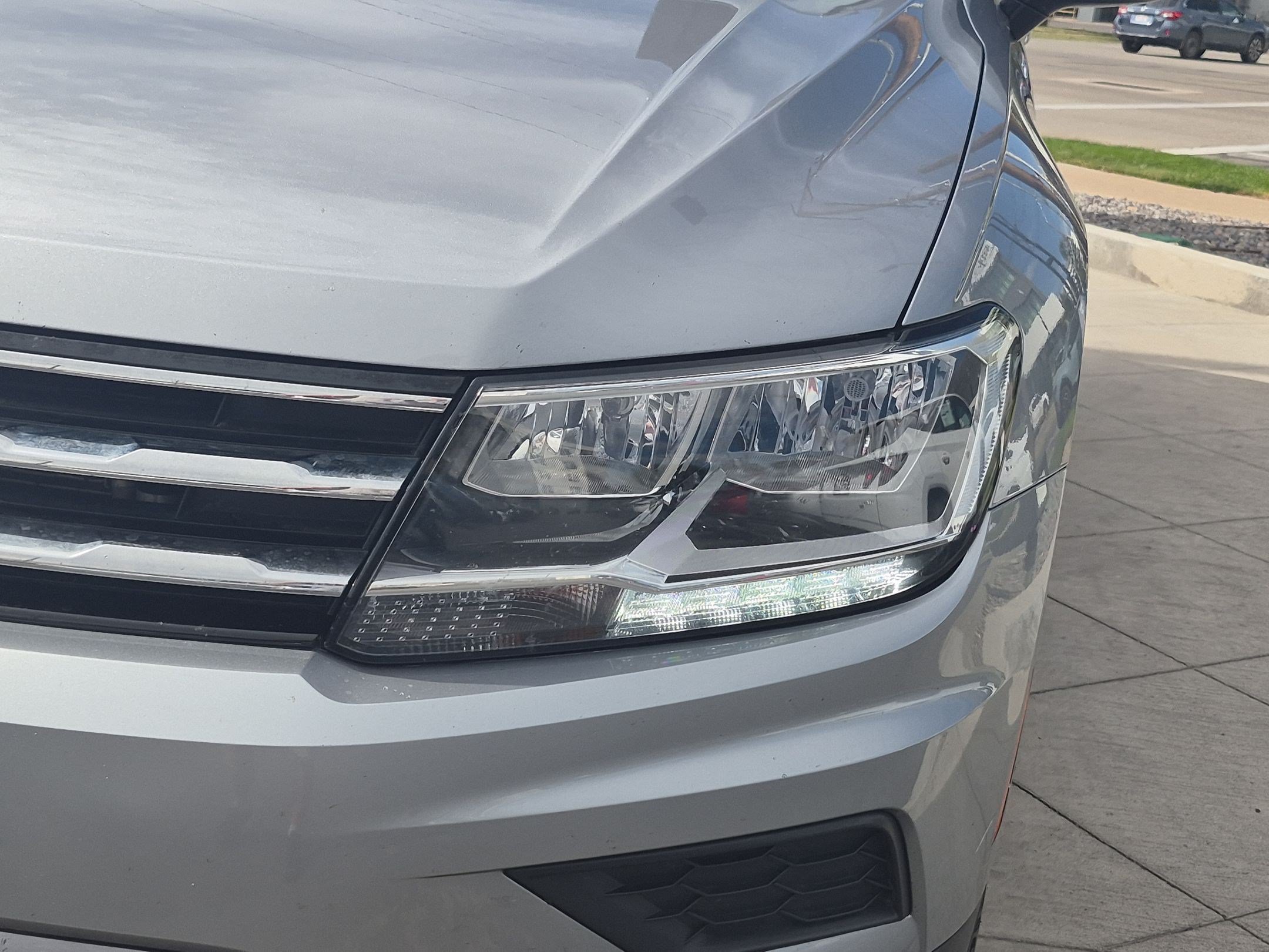 Used 2021 Volkswagen Tiguan SE AWD/4WD image 11