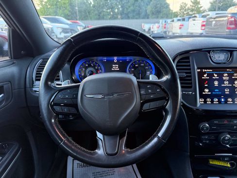 Used 2019 Chrysler 300 S RWD image 22