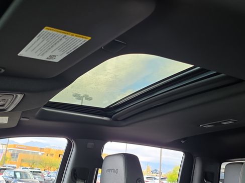 Used 2021 GMC Sierra 1500 AT4 w/ AT4 Value Package image 14