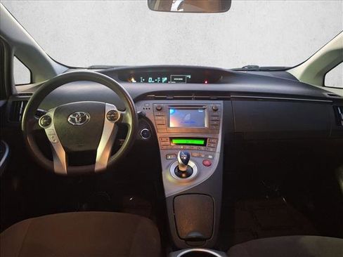 Used 2015 Toyota Prius Three image 16