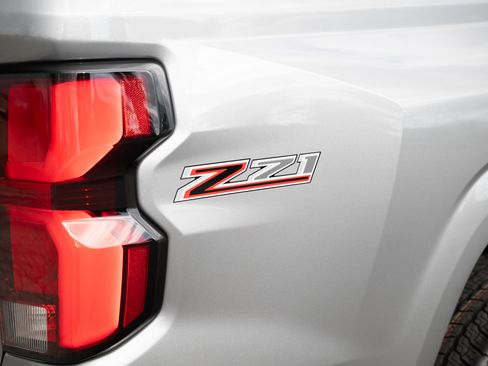 New 2026 Chevrolet Colorado Z71 image 12