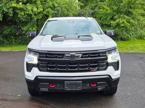 Used 2023 Chevrolet Silverado 1500 LT Trail Boss w/ LT Trail Boss Premium Package AWD/4WD image 2