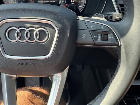 Certified 2025 Audi Q5 2.0T Premium w/ Convenience Plus Package image 24