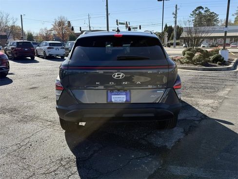 Used 2024 Hyundai Kona SEL image 8