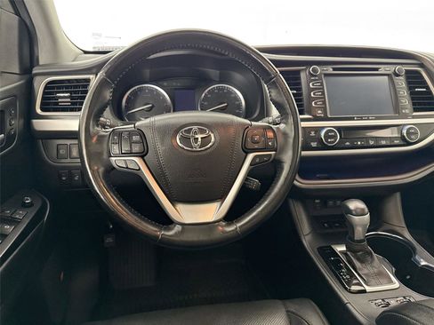Used 2019 Toyota Highlander Limited Platinum AWD/4WD image 33