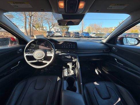 Used 2023 Hyundai Elantra Limited FWD image 23