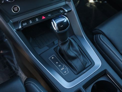 Used 2025 Audi Q3 2.0T Premium image 19