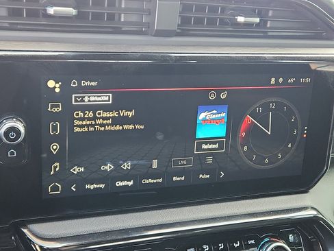 Used 2024 GMC Sierra 2500 AT4 w/ Technology Package image 16