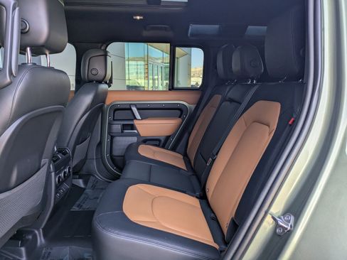 Certified 2024 Land Rover Defender 110 X-Dynamic SE image 27