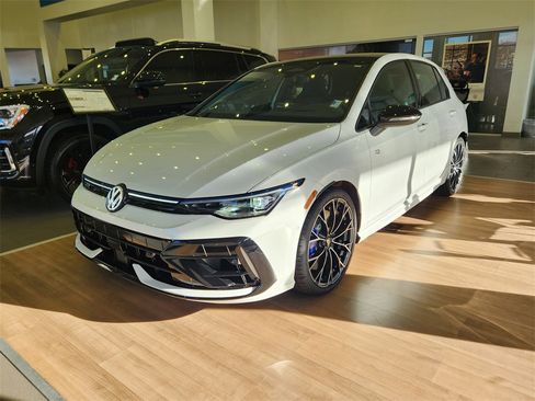 New 2026 Volkswagen Golf image 24