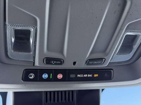 Used 2022 GMC Sierra 1500 SLT w/ SLT Convenience Package image 32