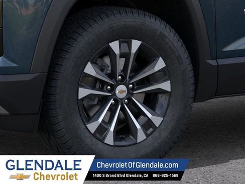 New 2026 Chevrolet Equinox LT w/ LPO, Floor Liner Package FWD image 9