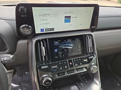 New 2026 Lexus LX 700h Luxury image 12